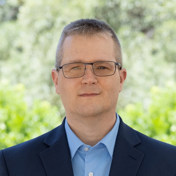 Profile Picture of Kenneth Garrett (@kg452) on Poshmark