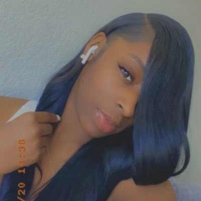 Profile Picture of 🦋 (@_aayinaT) on Twitter