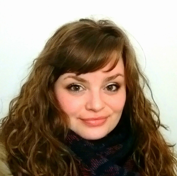 Profile Picture of Carly Slade (@carlyslade) on Poshmark