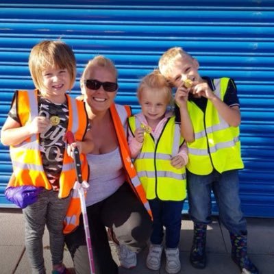 Profile Picture of Clifton Green Team (@CliftonCleanUps) on Twitter