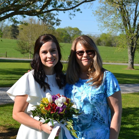 Profile Picture of Rebecca Schneider (@rebeccalynn1964) on Poshmark