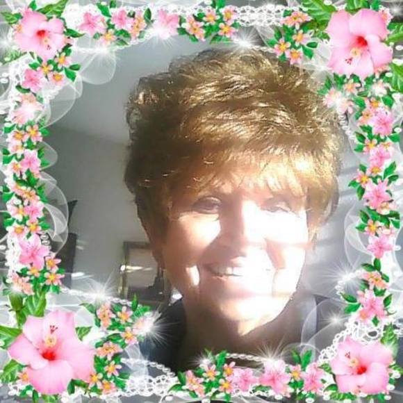 Profile Picture of Nita Chituras (@chiwood1) on Poshmark