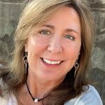 Profile Picture of Julia Godwin LaBonte (@julia.g.labonte) on Instagram