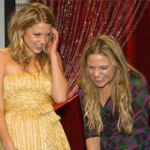 Profile Picture of Lia Hemingway (@248345962) on Myspace