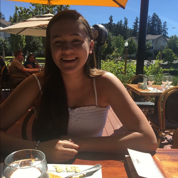 Profile Picture of Amy Boeshans (@amyboeshans) on Poshmark