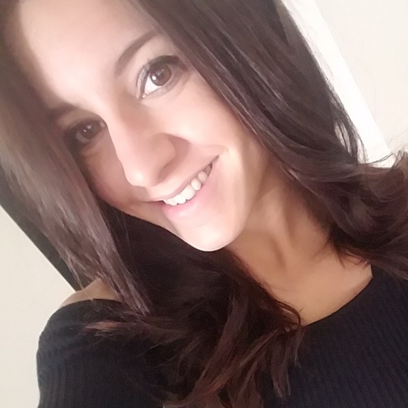 Samantha Linkowski - Poshmark Profile Picture of Samantha Linkowski (@lilmae0123) on Poshmark