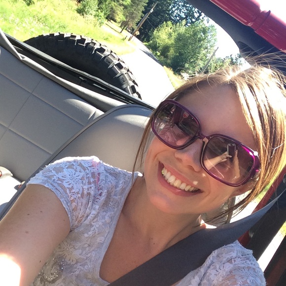 Profile Picture of Jessica Engholm (@jengholm) on Poshmark
