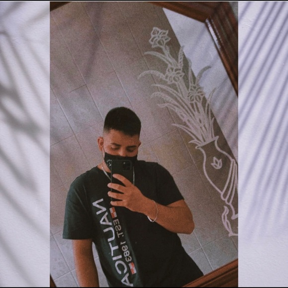 Profile Picture of Jonathan Esquivel (@jonathanesqu823) on Poshmark