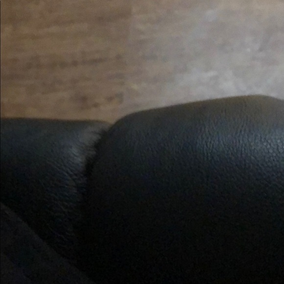 Zoey Zoey - Poshmark Profile Picture of Zoey Zoey (@zoey30888) on Poshmark