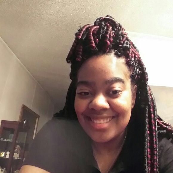 Profile Picture of Alexandria Tanner (@ajtanner91) on Poshmark