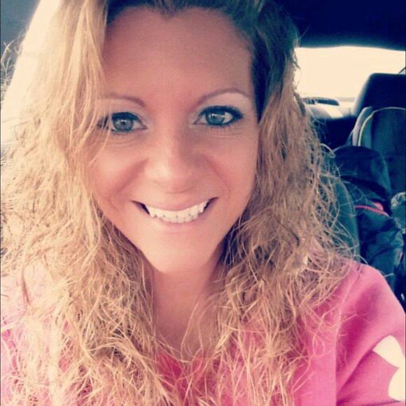 Profile Picture of Jenn Peryer (@jplovepink) on Poshmark