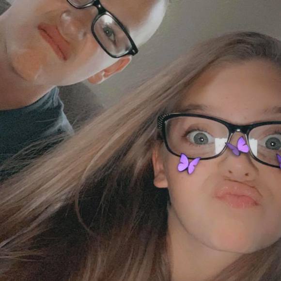 Profile Picture of Morgan Buzzard (@morganbuzzard01) on Poshmark