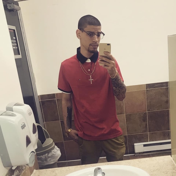 Profile Picture of Emanuel Antonio (@emanuel_antonio) on Poshmark