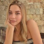 Profile Picture of Melanie Robert (@melaniegrobert) on Instagram