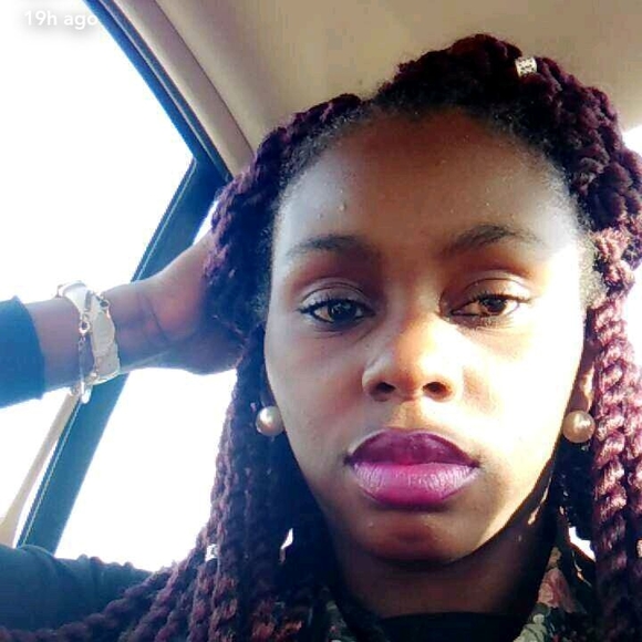 Profile Picture of Felicia Rollins (@feliciar04) on Poshmark