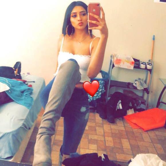 Profile Picture of Aria Gonzalez (@emmadeleon101) on Poshmark