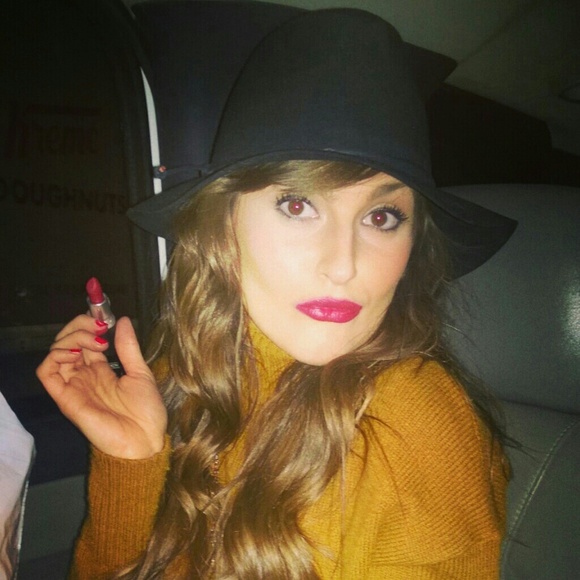Profile Picture of Jesse Aultman (@miss_jessi) on Poshmark