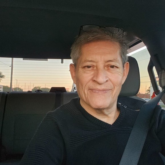 Profile Picture of Luciano Ramirez (@lramirez0859) on Poshmark