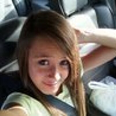 Profile Picture of Regan Roberts (@reganailse) on Twitter