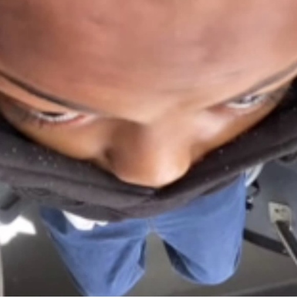 Profile Picture of Travis Dawson (@travisdawson232) on Poshmark