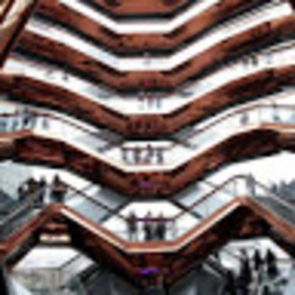 Profile Picture of Luke Lau (@lhb2459906379) on Poshmark