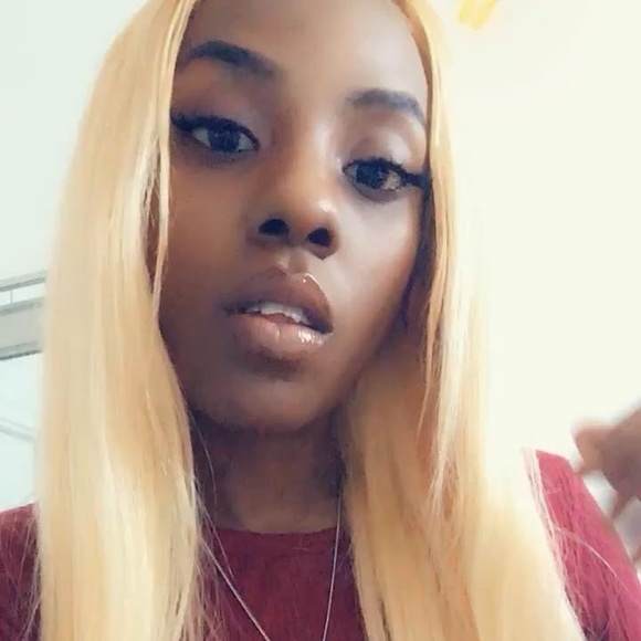 Profile Picture of Talissa Talissa (@talissatalissa) on Poshmark