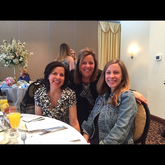 Profile Picture of Terri Sampson (@terrisampson) on Poshmark