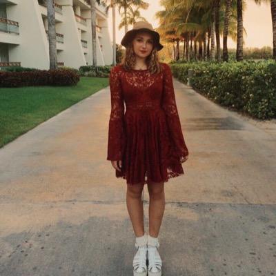 Profile Picture of Olivia Dovorany (@livs_dovo) on Twitter