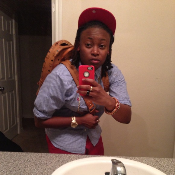 Profile Picture of Amber Densey (@adensey) on Poshmark