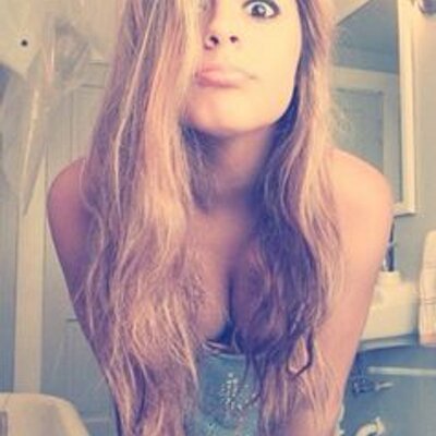 Profile Picture of Jenny Lax (@lax_jenny) on Twitter