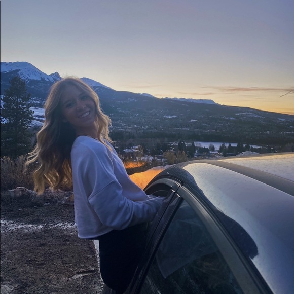 Profile Picture of Paige Hilsden (@paigehilsden) on Poshmark