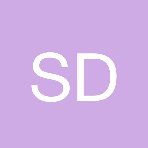 Profile Picture of Sheryl Desciak (@sdesciak) on Poshmark