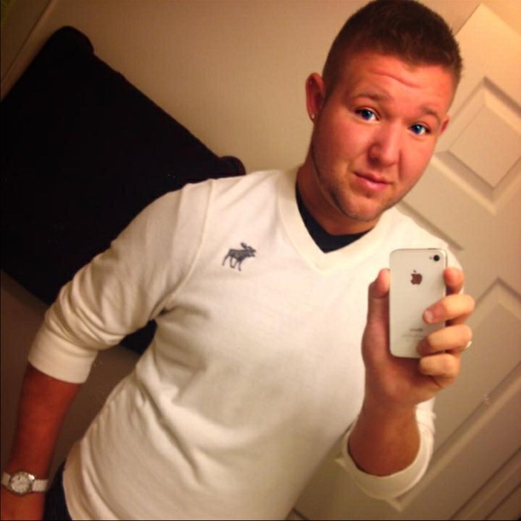 Profile Picture of Geofferey Goens (@goens) on Poshmark