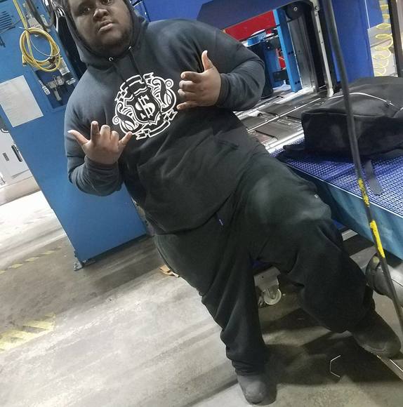 Profile Picture of Jarius Overton (@overtonjarius) on Poshmark