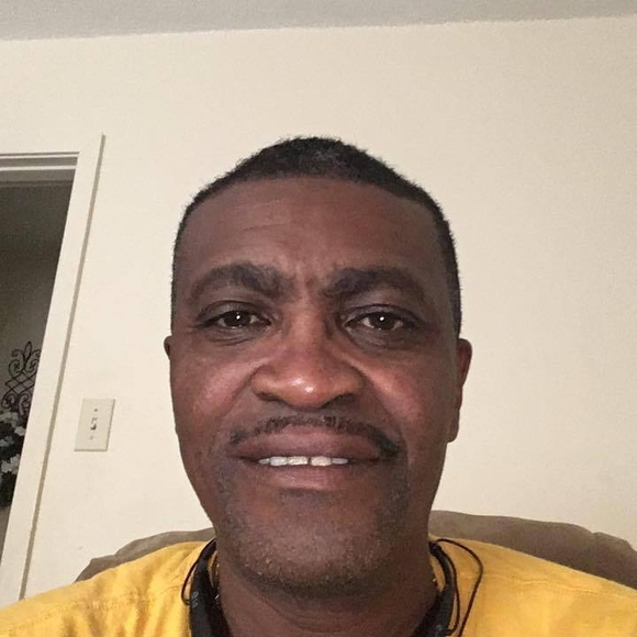 Profile Picture of Mike Hinton (@hinton61) on Poshmark