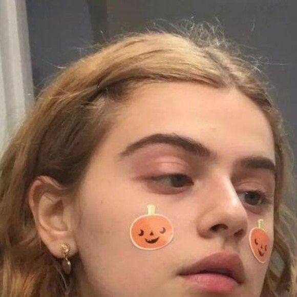 Profile Picture of Scott Nicoll (@asiamarie5317) on Poshmark