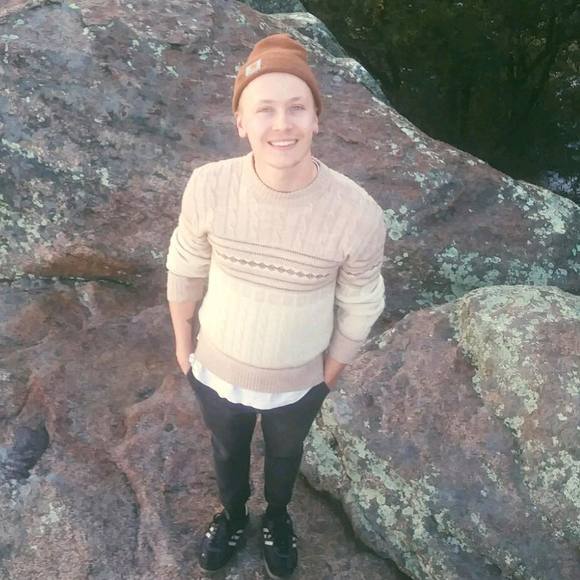 Profile Picture of Geir Johnson (@mrgeirf) on Poshmark