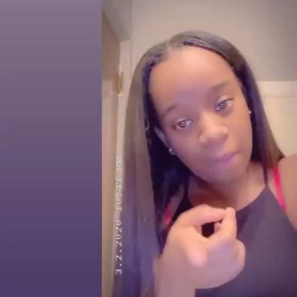 Profile Picture of Neshaa Neshaa (@donnesha1221) on Poshmark