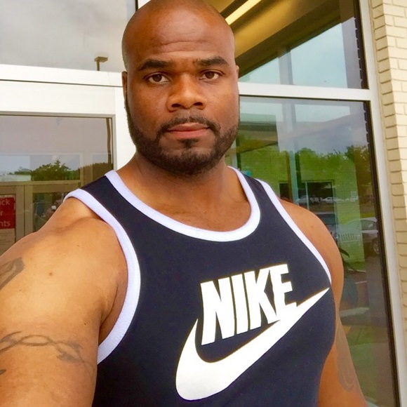 Profile Picture of Jeremy Mathews (@mathews_83) on Poshmark