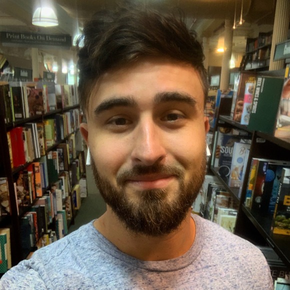 Profile Picture of Jason Fernandes (@jasontaveira) on Poshmark