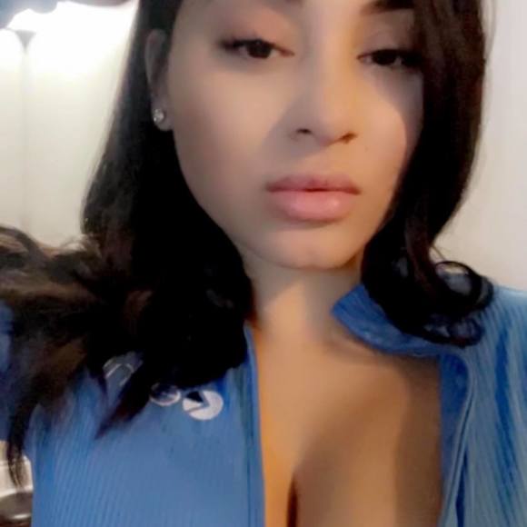 Profile Picture of Crystalynn Marie (@crystalynnmarie) on Poshmark