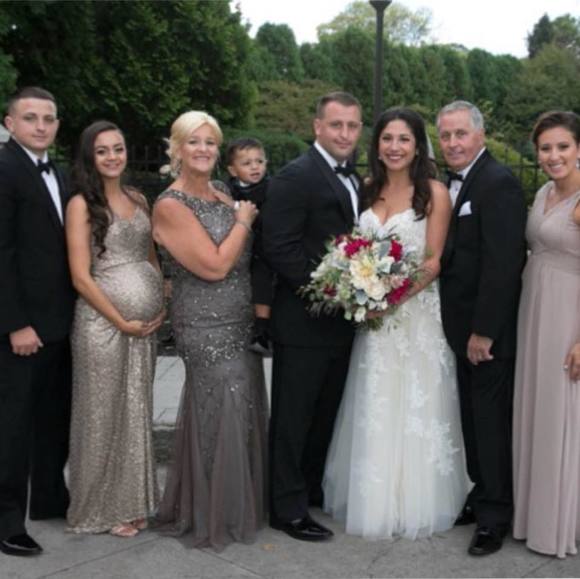 Profile Picture of Arlene Timmoney perricone (@arlenetimmon150) on Poshmark