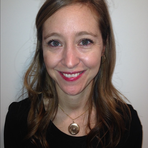 Profile Picture of Samantha Averbuck (@saverbuck) on Poshmark