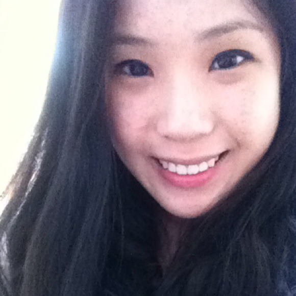 Profile Picture of Pamela Wong (@pamperswong) on Poshmark