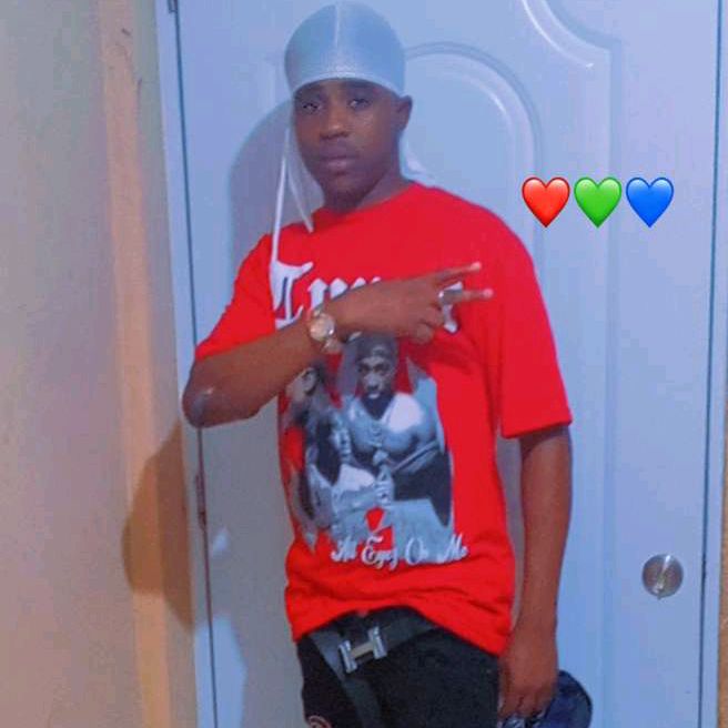 Profile Picture of kendy mix angee 🧡💛💚💙💓💖💗 (@joseph.wilinsky) on Tiktok