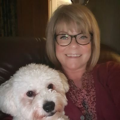 Profile Picture of Ruth (@welshmummabear) on Twitter