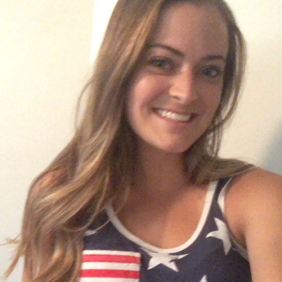 Profile Picture of Brianne Morgan (@brimorgan1025) on Poshmark