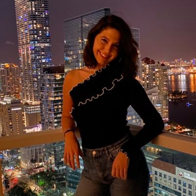 Profile Picture of Emily Taylor (@EM1LYTAYLOR) on Twitter