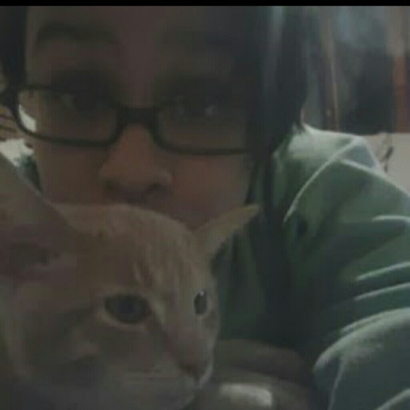 Profile Picture of Gabrielle Mcmahon (@gmcmahon11) on Poshmark