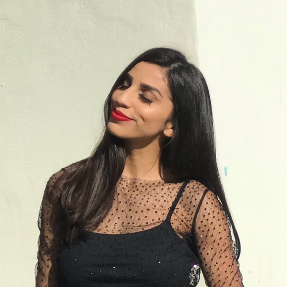 Profile Picture of Bambi Ramirez (@diamondandcacti) on Poshmark